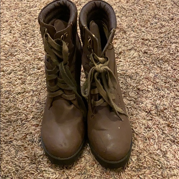 2lips laced up boots - Picture 5 of 5